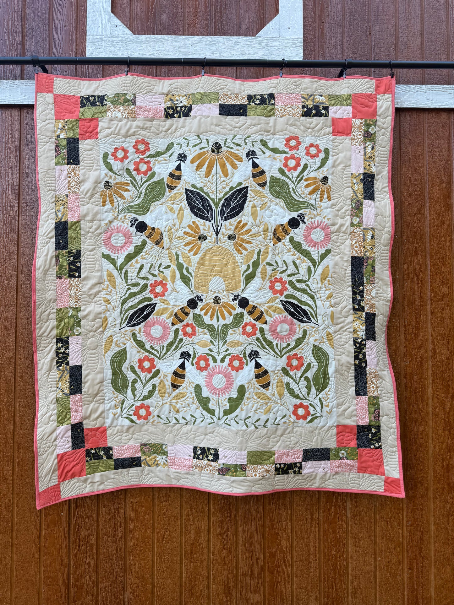 Bee hive lap quilt