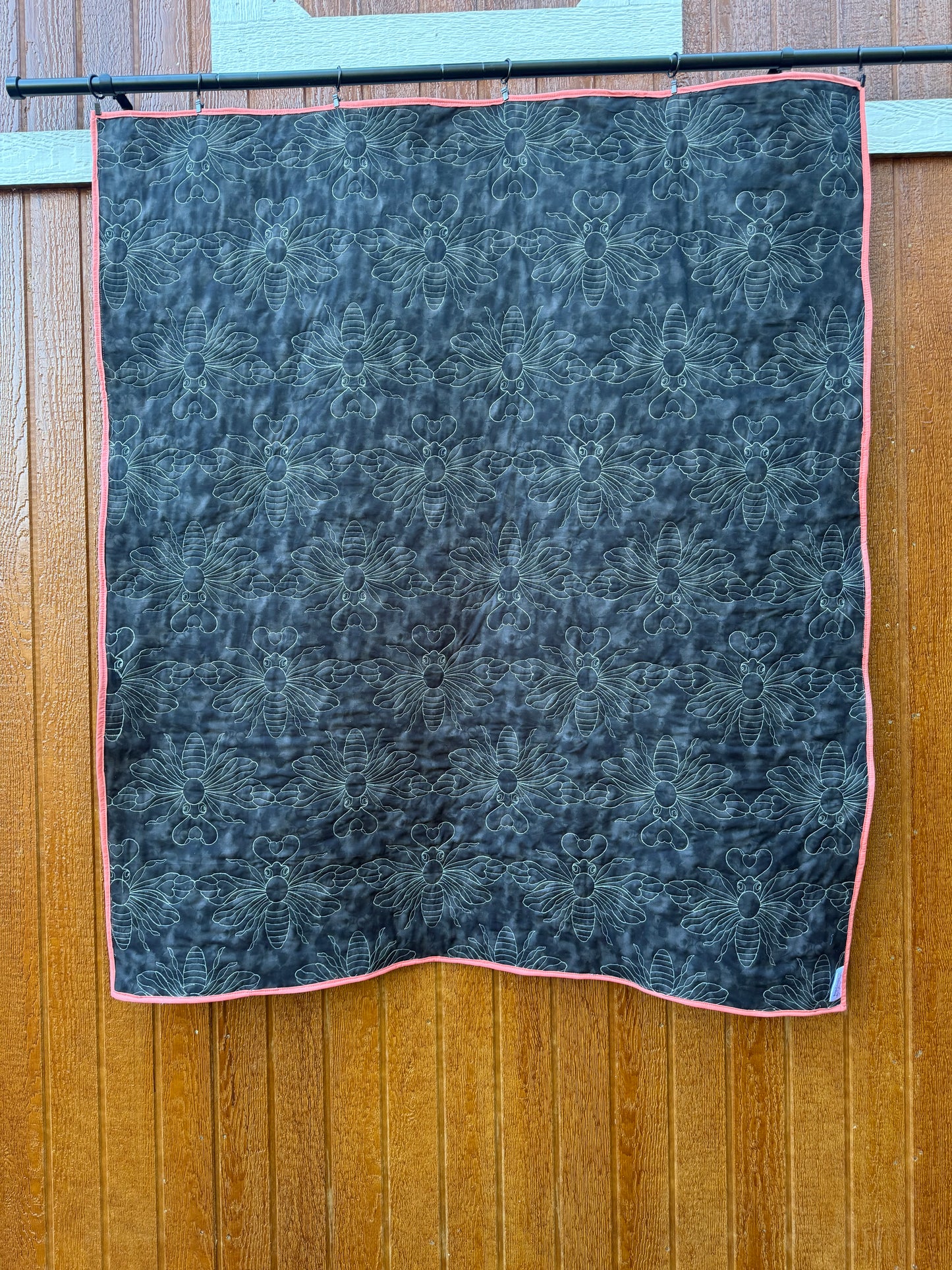 Bee hive lap quilt